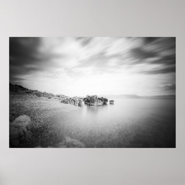 Poster B&W longue exposition d'une plage à Rabac, Croatie (Devant)