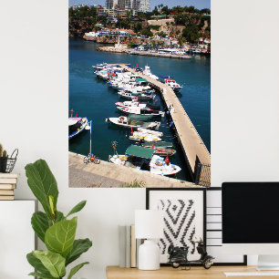 Poster Baie avec bateaux de croisière dans la vieille vil