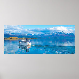 Poster Bateau panoramique naviguant sur le canal beagle
