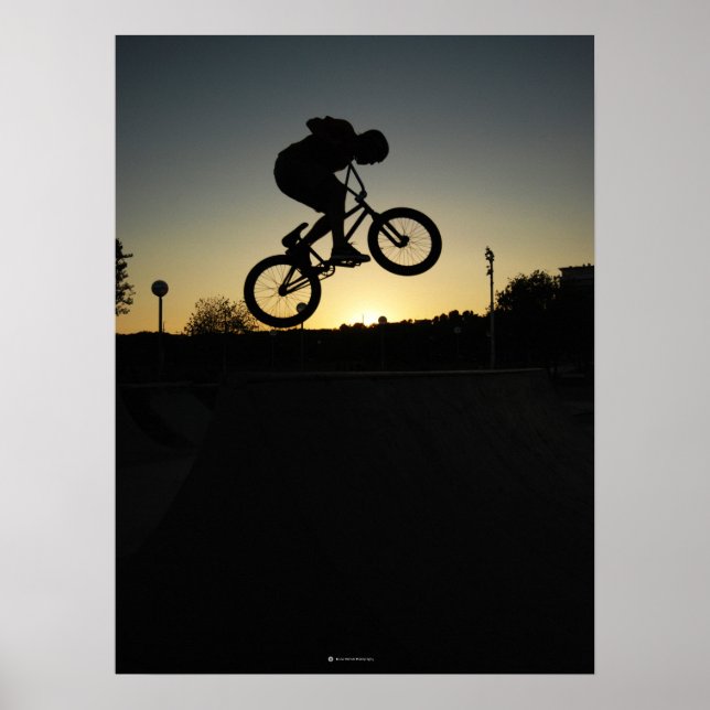 Poster BMX freestyler cascade saut (Devant)
