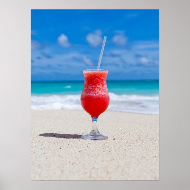 Poster Boisson de fraise fraîche sur la plage (Devant)