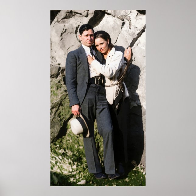 Poster Bonnie Et Clyde Embrace 1933 Remastered (Devant)