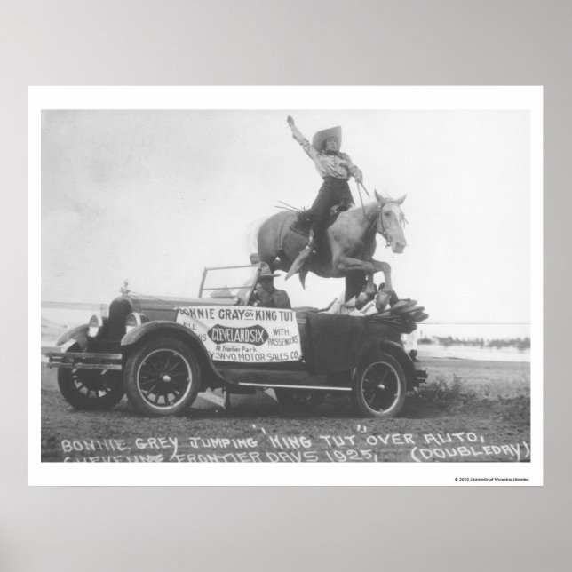 Poster Bonnie Grey sautant son cheval. (Devant)