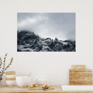 Poster Bords tranchants des montagnes et nuages doux