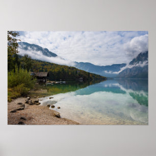 Poster Cabine le long du lac Bohinj en Slovénie