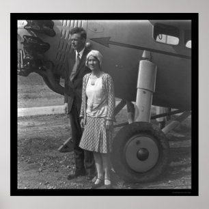 Poster Charles Lindbergh et sa femme à côté de l'avion 19
