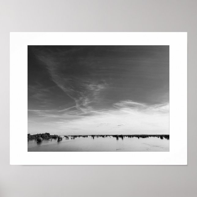 Poster Ciel au-dessus de l'eau Photographie noir et blanc (Devant)