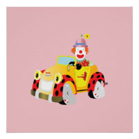 clown joyeux conduit une voiture jaune lunatique