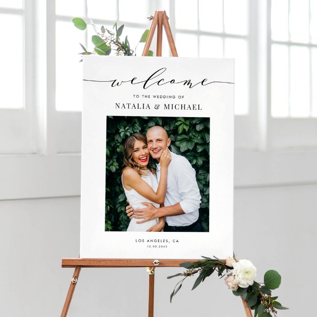 Poster Conception photo de Mariage de script de peinture  (Elegant photo wedding welcome sign with black calligraphy and minimalist script.)