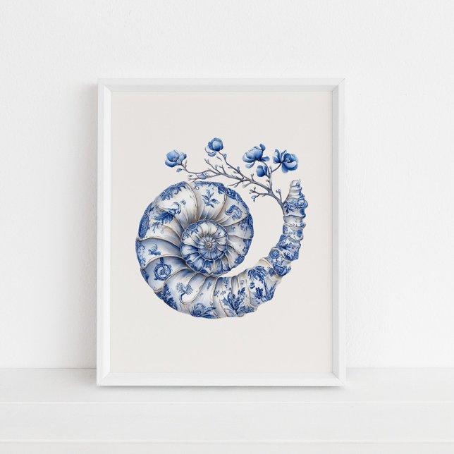 Poster Coquille de Nautilus - Bleu côtier sur l'art mural (Nautilus Shell – Coastal Blue on Beige Wall Art in a white frame on the floor)