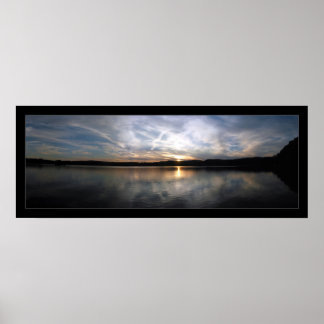 Poster Coucher de soleil du lac Nuageux