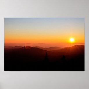 Poster Coucher de soleil orange romantique en montagne