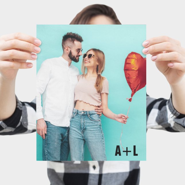 Poster Couple Photo Initiales Personnalisées Valentines J (Couple Photo Custom Initials Valentines Day Poster
)
