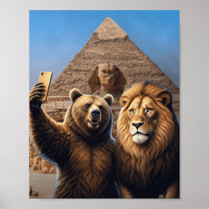 Poster Créatif drôle Lion et Selfie d'ours