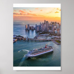 Poster Croisière sur un bateau de croisière au coucher du