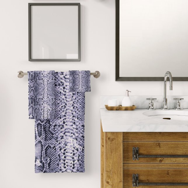 Poster de animal de peau de serpent pourpre (Purple SnakeSkin Animal Print Bath Towel Set by Looly Elzayat)