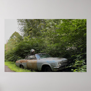 Poster de la vieille voiture abandonné