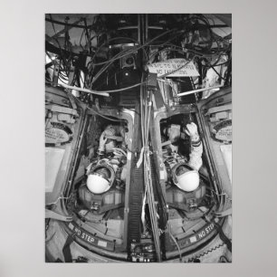 Poster Des astronautes insérés dans la sonde spatiale Gem