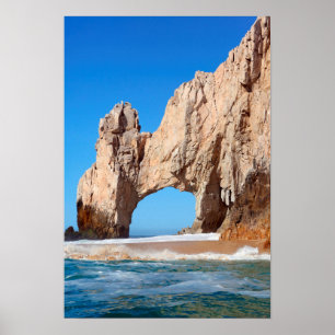 Poster Des Vagues Se Déplient Sur Des Formations Rocheuse