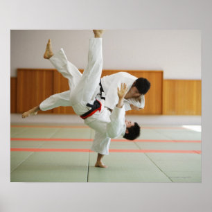 Poster Deux hommes concurrençant dans un match 3 de judo