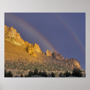 Poster Double arc-en-ciel sur une formation rocheuse près