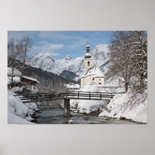 Poster Eglise dans la neige avec Alpes montagnes en hiver