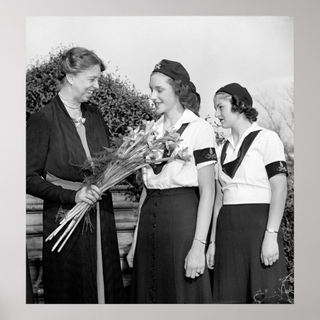 Poster Eleanor Roosevelt and Girls, 1938 (Devant)