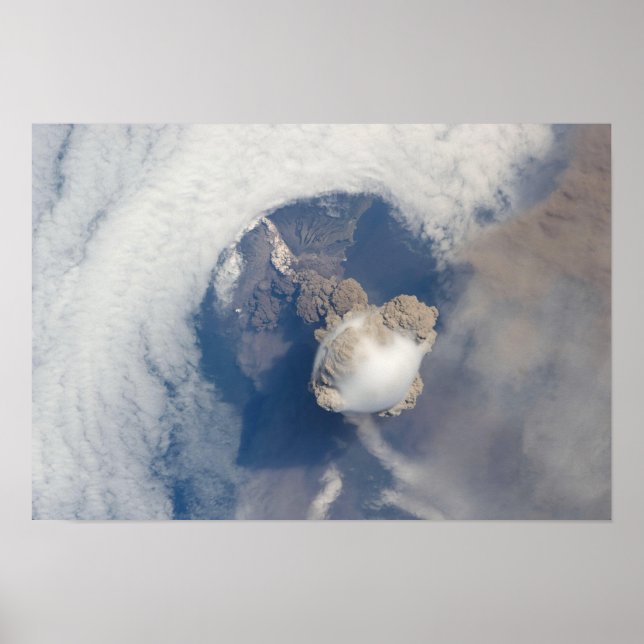 Poster Éruption du volcan Sarychev 2 (Devant)