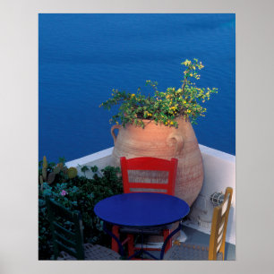 Poster Europe, Grèce, Santorin. Terrasse avec vue sur la