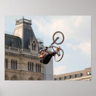 Poster Extreme Sports : Un type en vélo faisant de