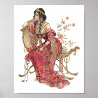 Femme Art Nouveau Exotique en Costume Orné