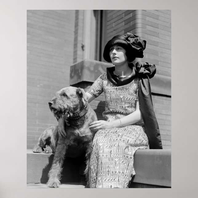 Poster Femme avec chien, années 1920 (Devant)