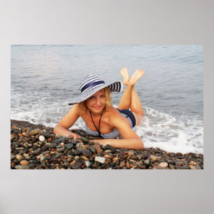Poster Femme blonde à la plage