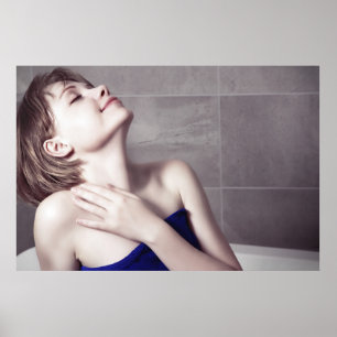 Poster Femme dans les toilettes