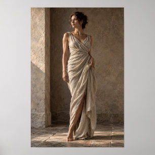Poster Femme en robe d'ivoire fluide à côté d'une colonne