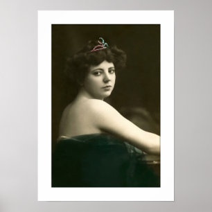 Poster femme victorienne tiara robe de filet