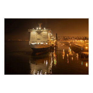 Poster Fierté de Hull Ferry la nuit – Atmosphérique