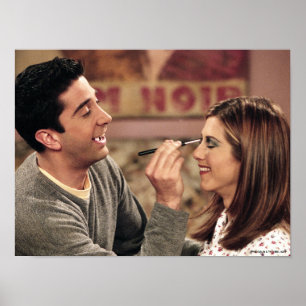 Poster FRIENDS™   Ross fait le maquillage de Rachel