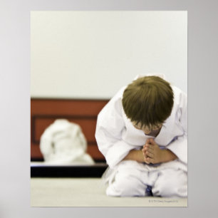 Poster Garçon (4-5 ans) en tenue de karaté,