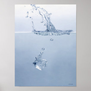 Poster Glaçon éclaboussant dans l'eau