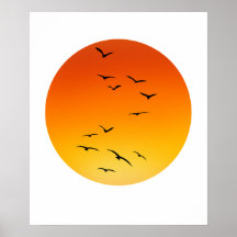 Grand troupeau d'oiseaux volant vers un soleil écl