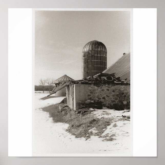 Poster Grange effondrée (Devant)