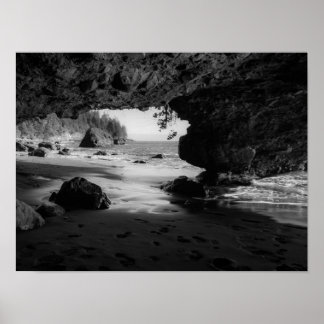 Poster Grotte de plage noire et blanche