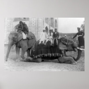 Poster Hommes montant des éléphants en Inde