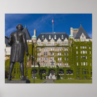 Hôtel Empress et la statue du Capitaine James Cook