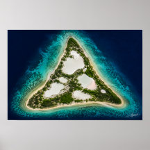 Île triangulaire avec vue satellite de lagunes de