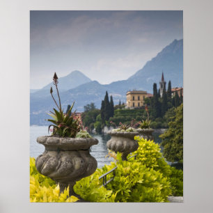 Poster Italie, province de Lecco, Varenna. Villa Monaster