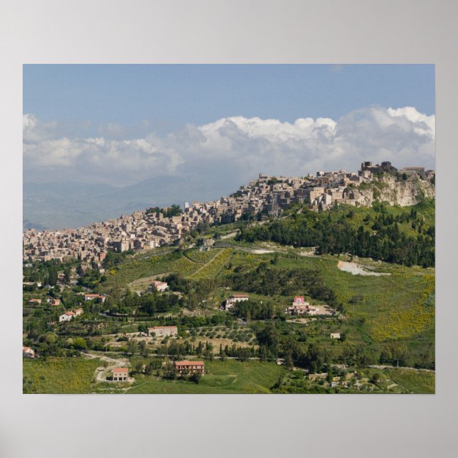 Poster Italie, Sicile, Enna, Calascibetta, Vue du matin (Devant)