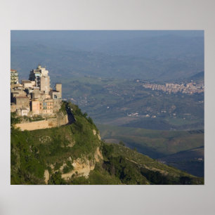 Poster Italie, Sicile, Enna, Vue de la ville depuis Rocca