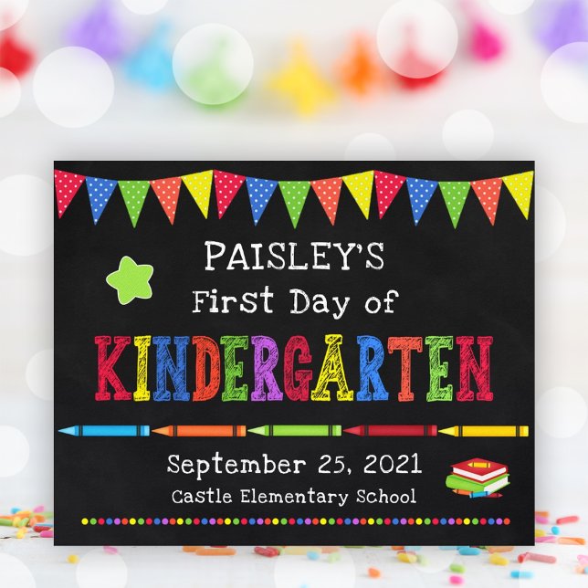 Poster Jardin D'Enfants Premier Jour De L'École Panneau D (Kindergarten First Day Of School Chalkboard Sign)